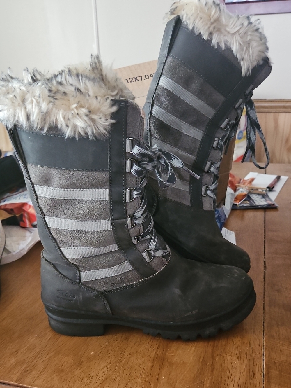 KEEN Women's Gray Faux-Fur Lace-Up Winter Boots